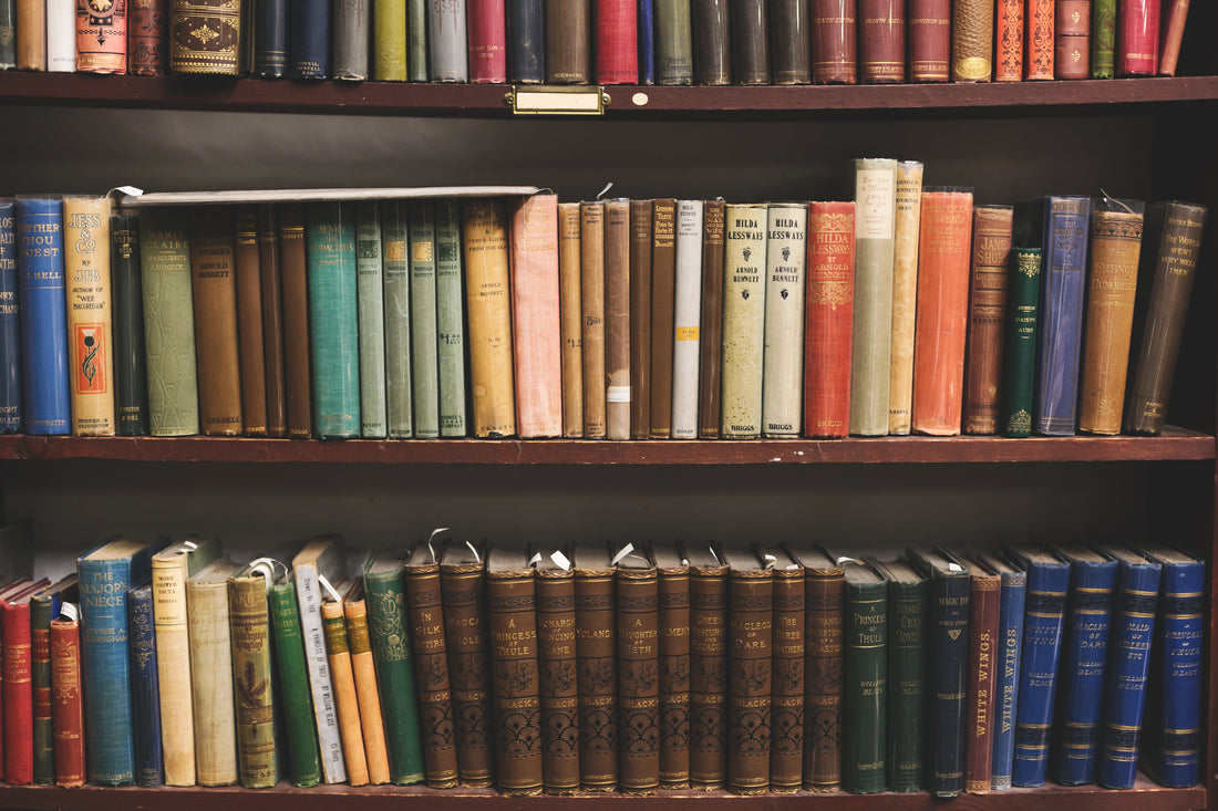 Vintage Books, Old Books, Antique books, resources for collectors