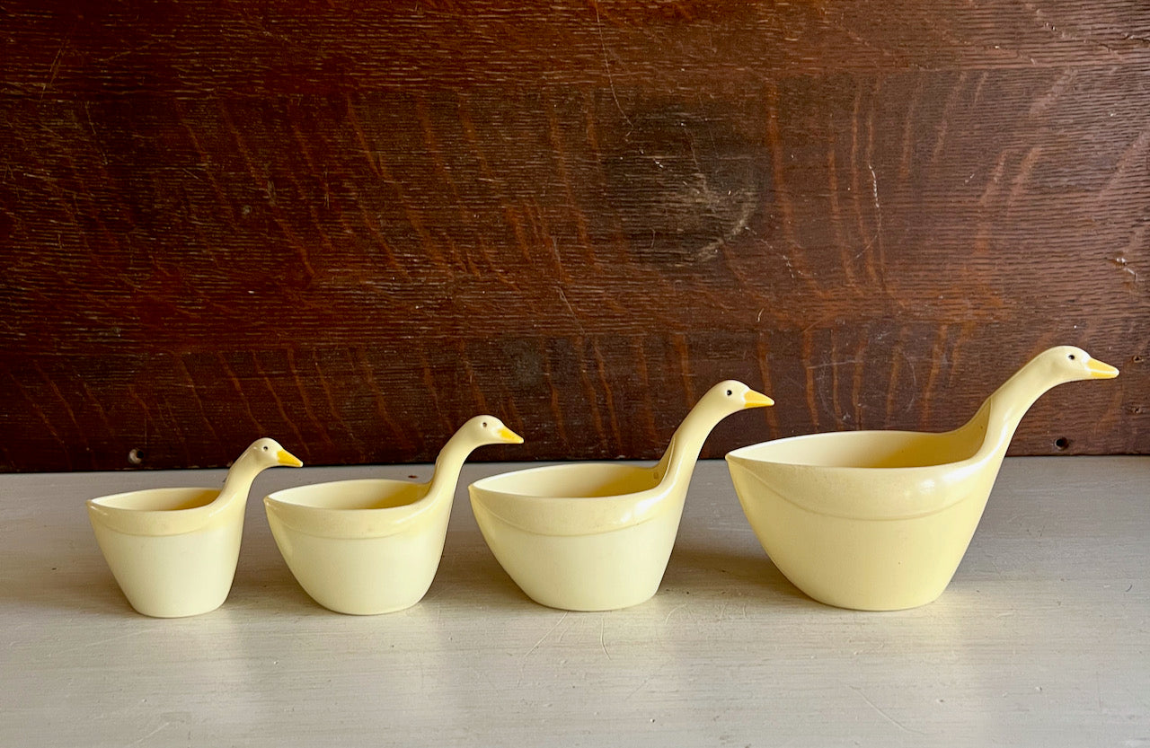 Nesting Melamine Duck Measuring Cup Set