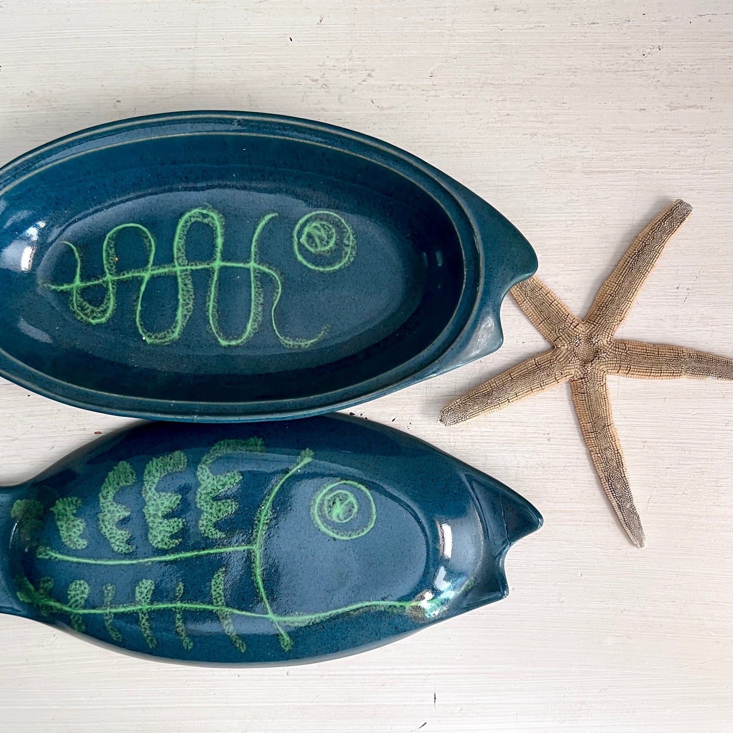 Mid Century Modern Glidden Pottery Fish Serving Dish with Lid