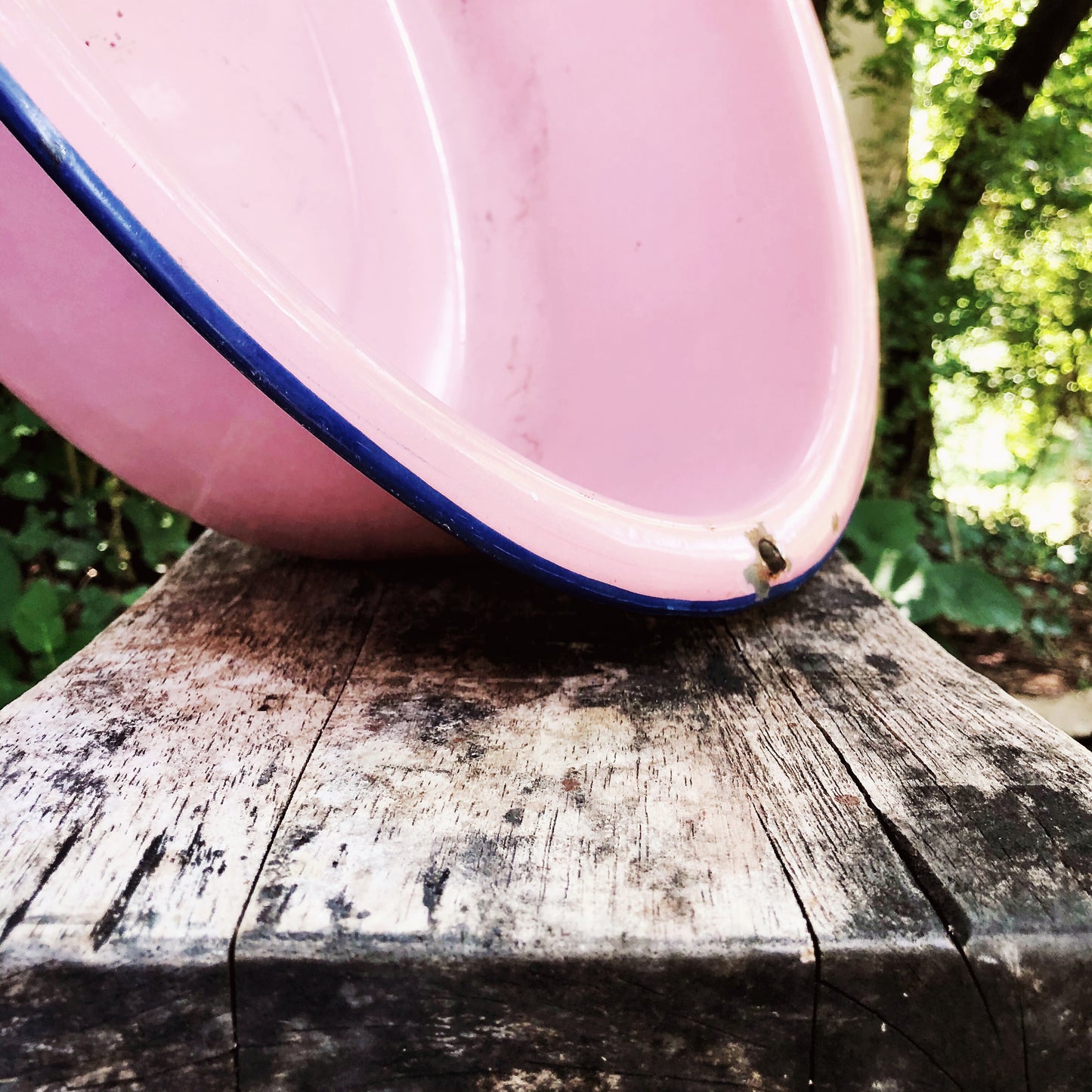 Vintage Pink Enamelware Wash Tub (c.1940s)