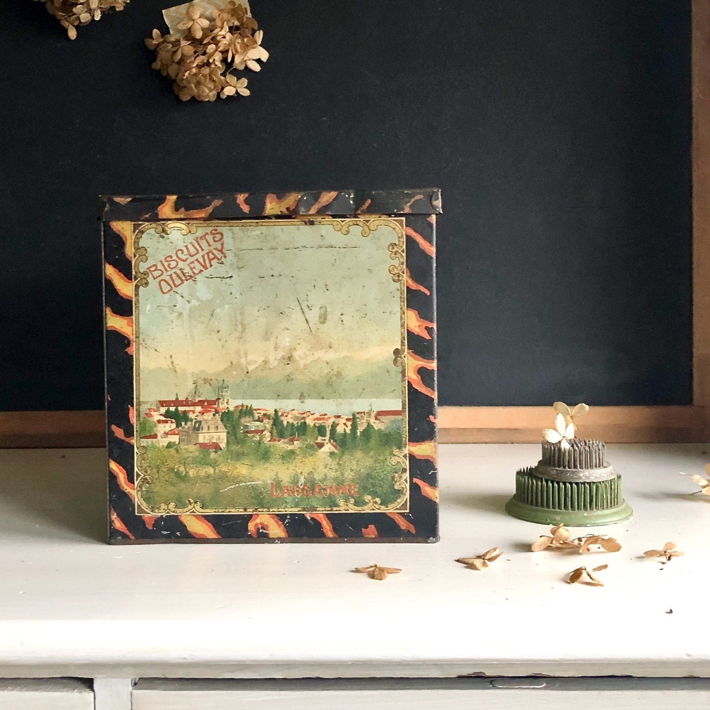 Biscuits Oulevay Swiss Cookie Tin (c.1900s)