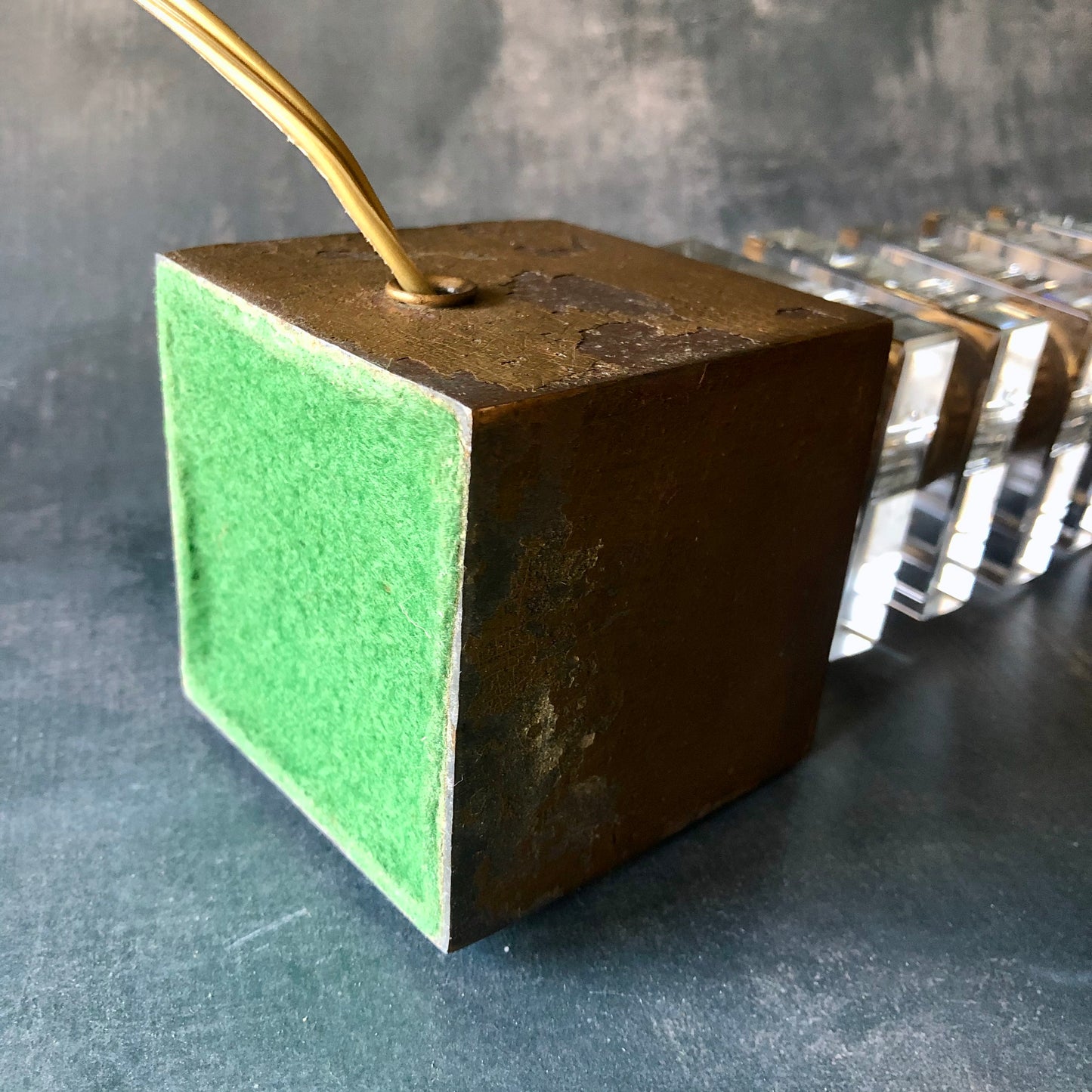 Vintage Mid Century Lucite Table Lamp (c.1960s)