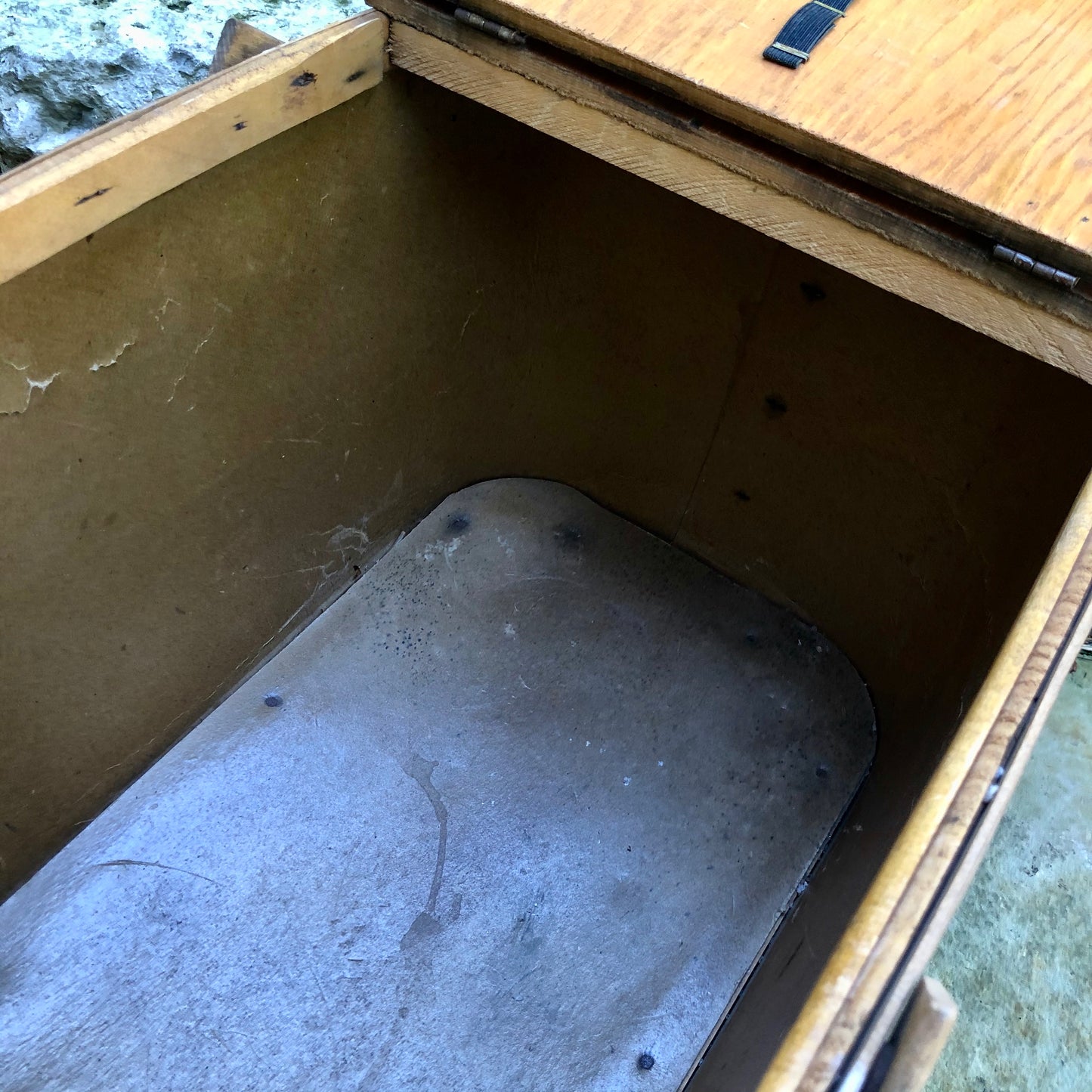 Mid Century Red Plaid Picnic Basket (c.1950s)