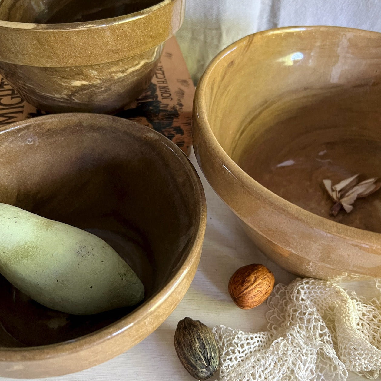 Chocolate Marbled Swirl Crock Bowls, Set of 3 (c.1900s)