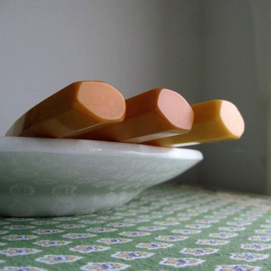 Vintage Sheffield Carving Set with Bakelite Handles (c.1950s)
