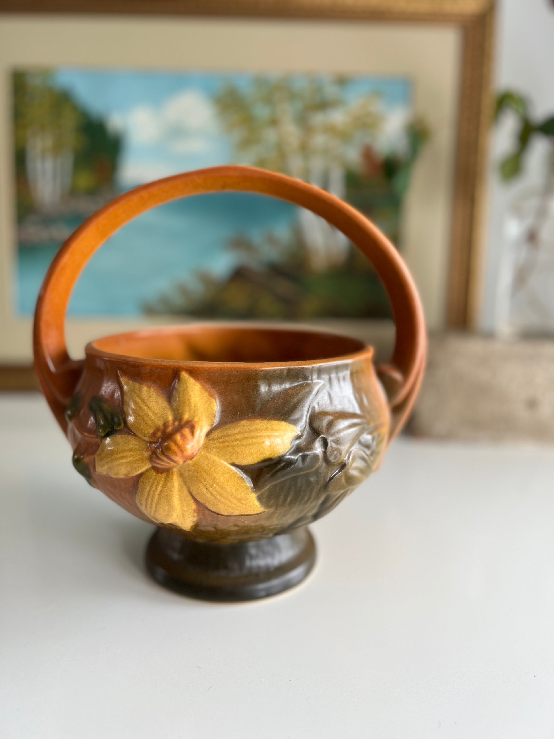 Roseville Pottery Clematis Basket Brown (c.1944)