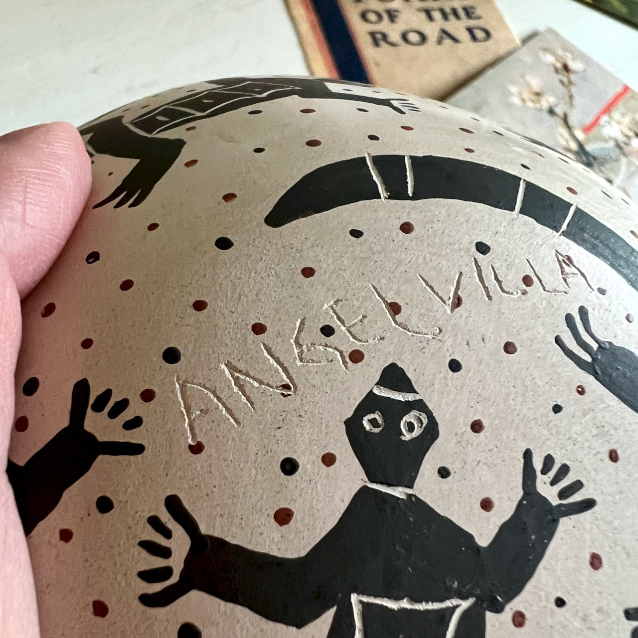 Native American Signed Round Lizard Pot