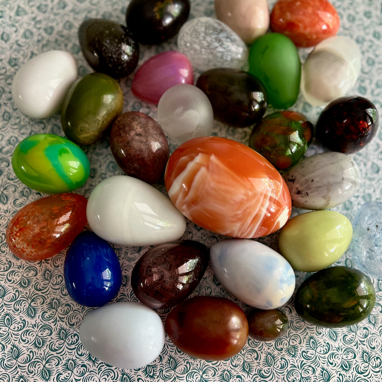 29 Piece Vintage Egg Collection, Stone, Glass, Quartz, Marble, etc.