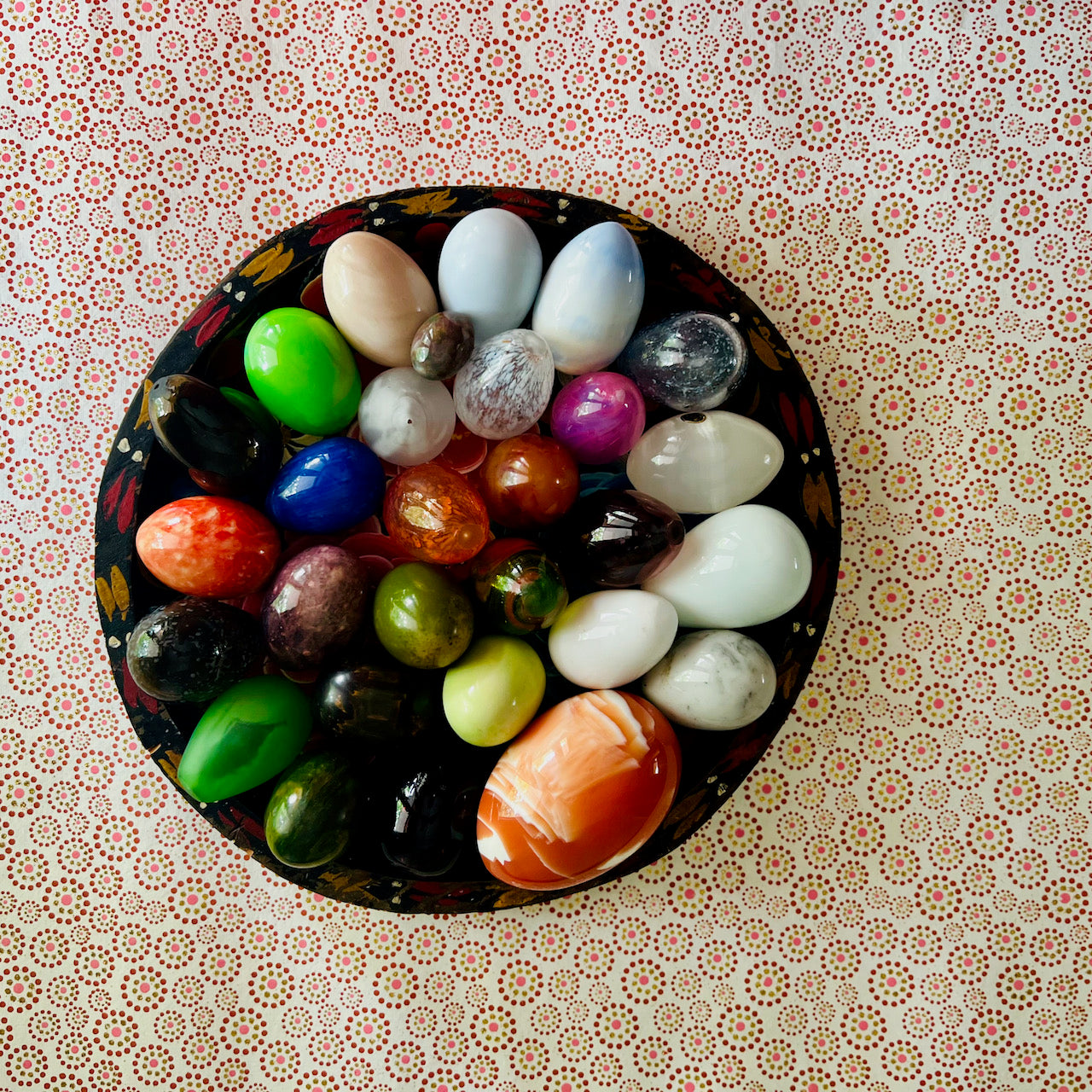 29 Piece Vintage Egg Collection, Stone, Glass, Quartz, Marble, etc.