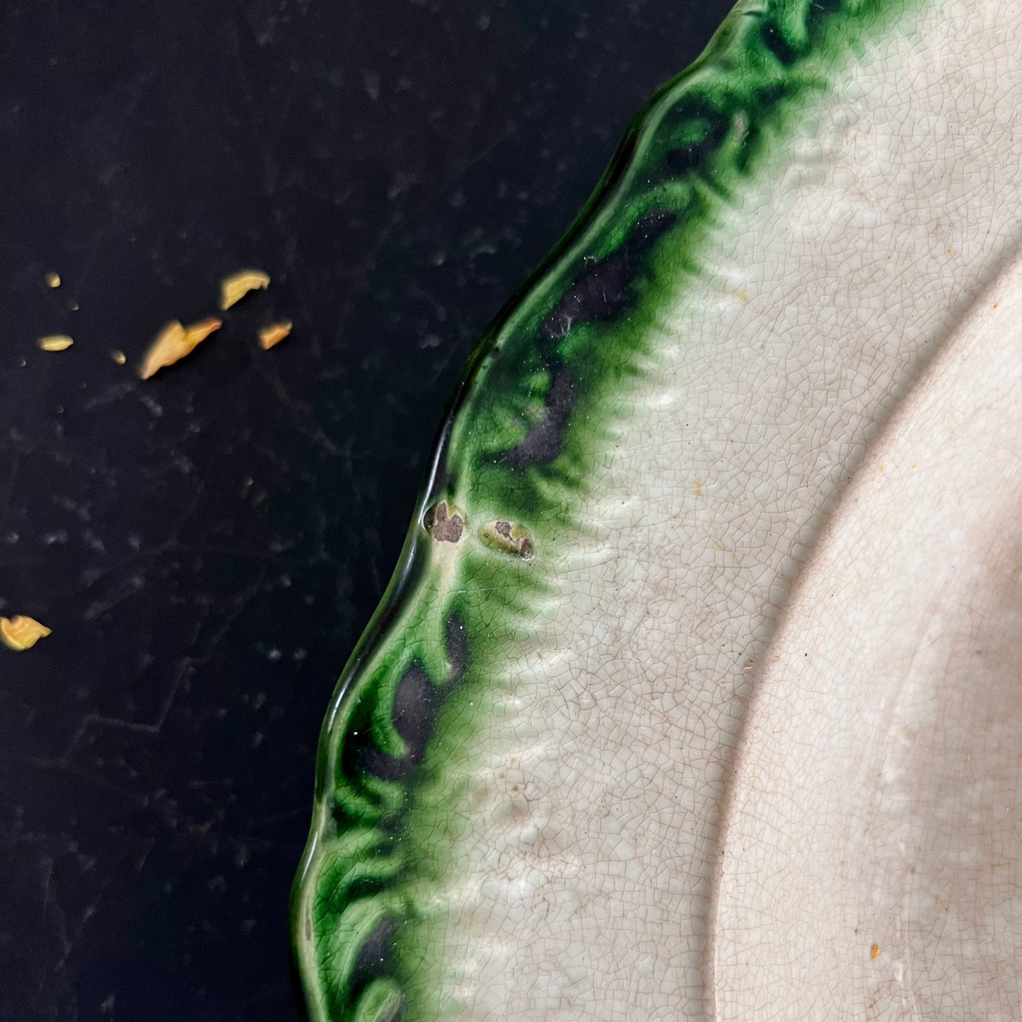 Large Green Feather Edge Antique Platter, c.1800s