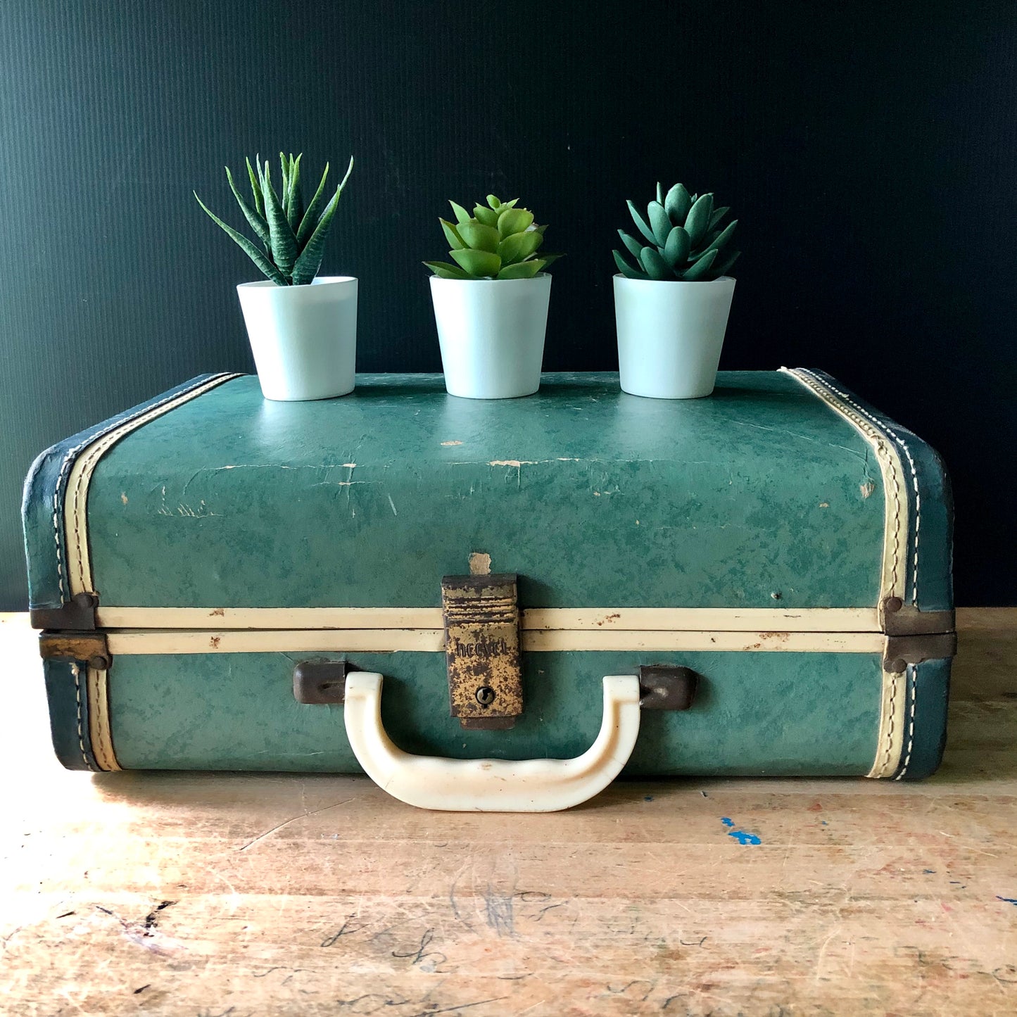 Small Green Vintage Suitcase (c.1940s)