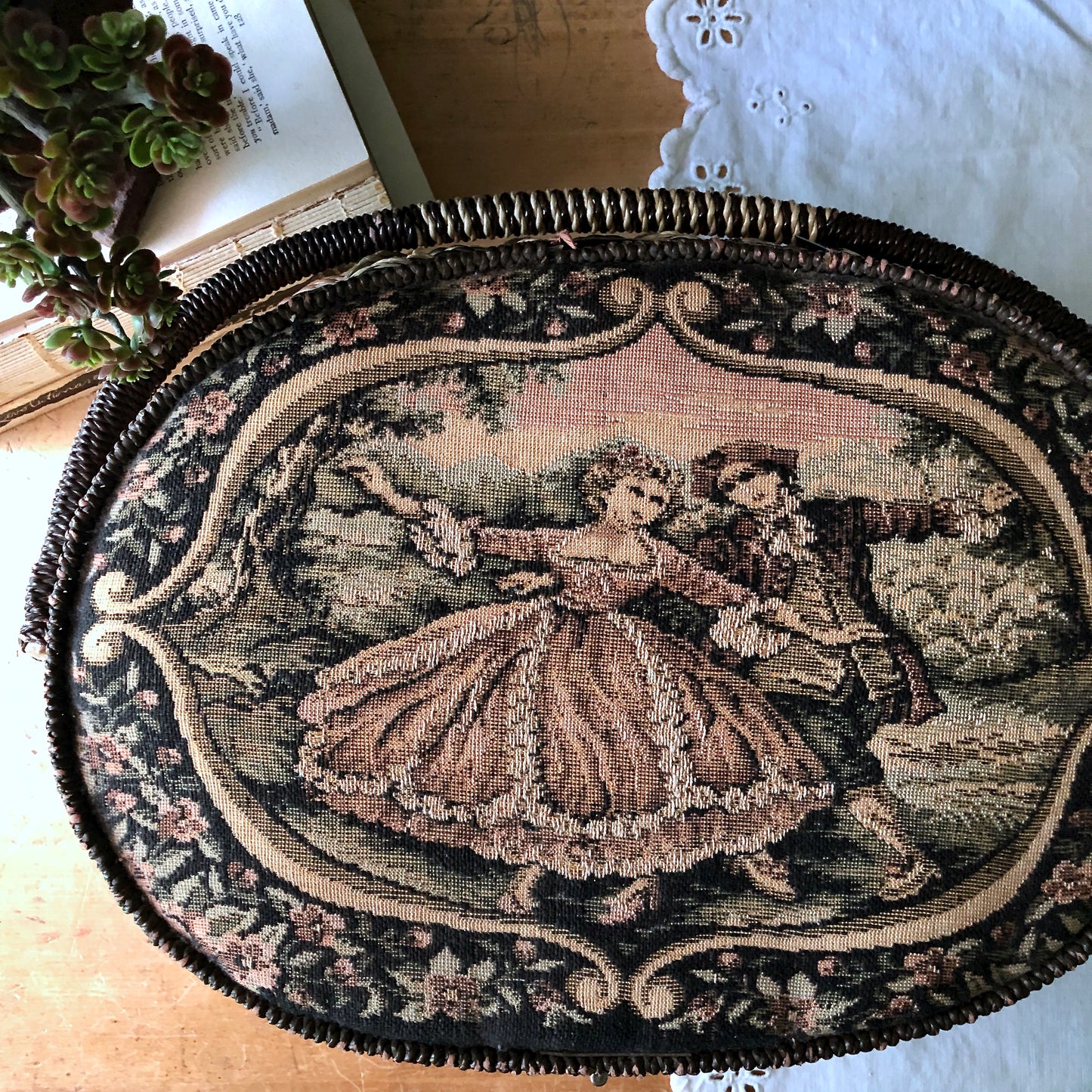 Wicker Sewing Basket with Removable Tray (c.1970s)