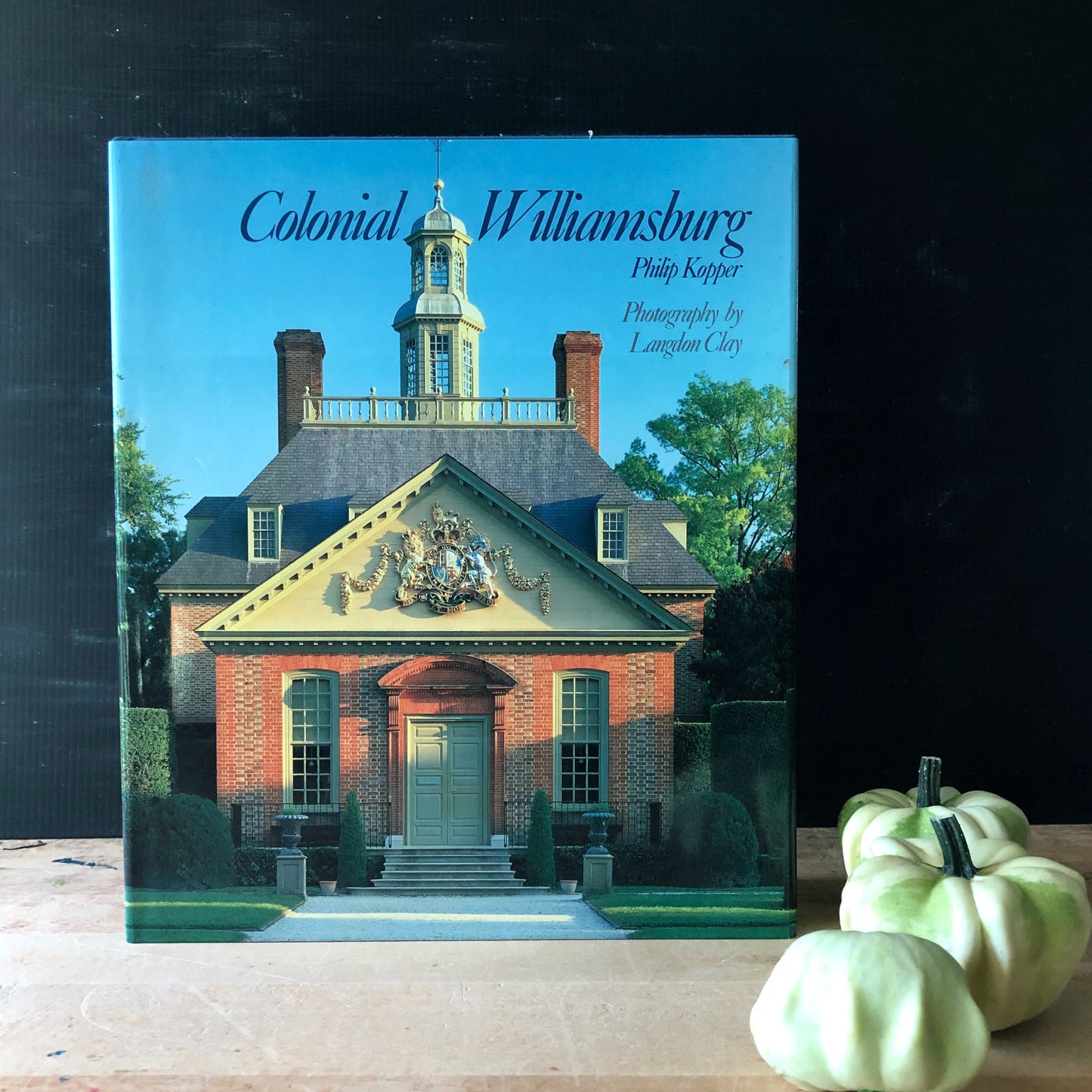 Colonial Williamsburg by Phil Kopper - Vintage Book (1986)