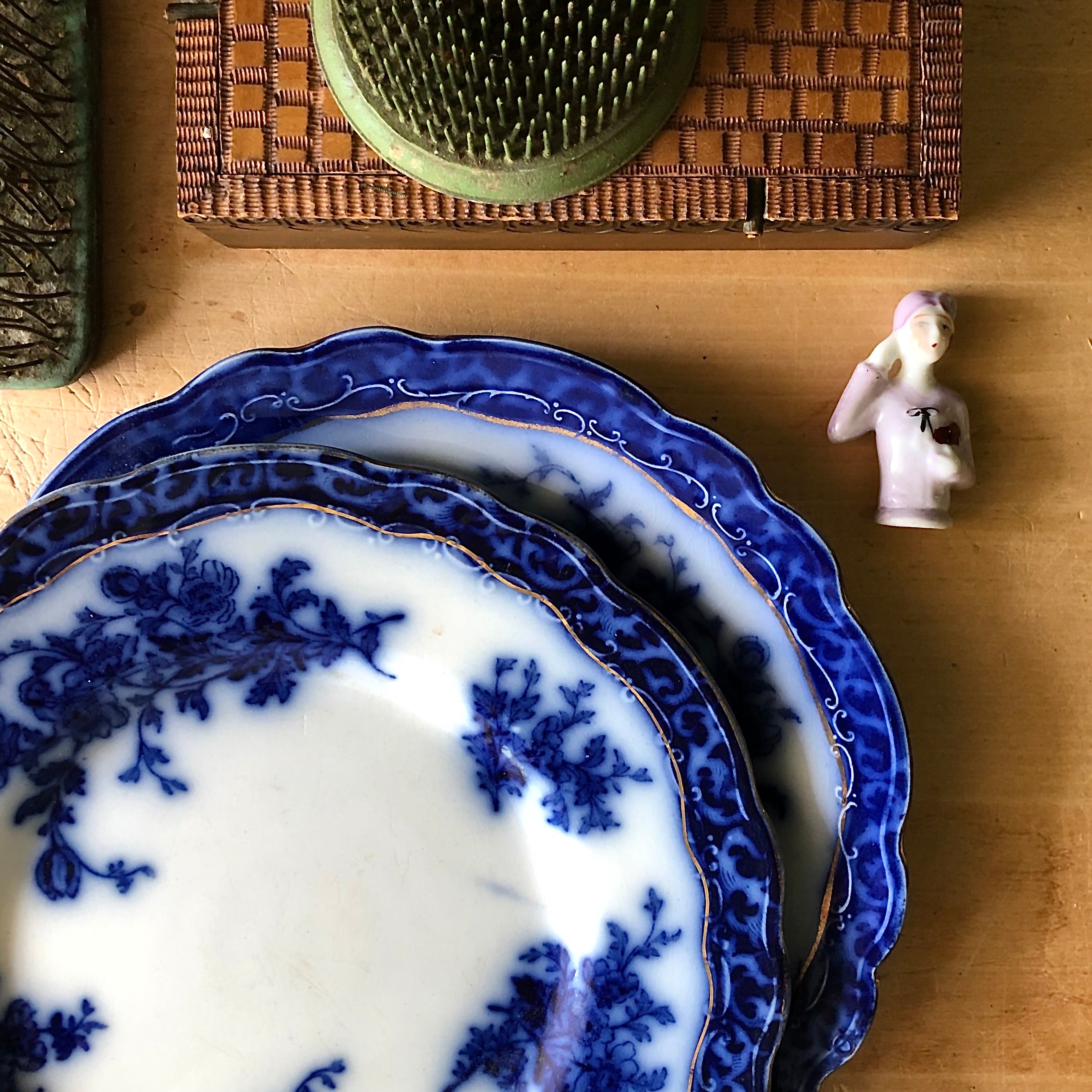 Flo shop blue dishes