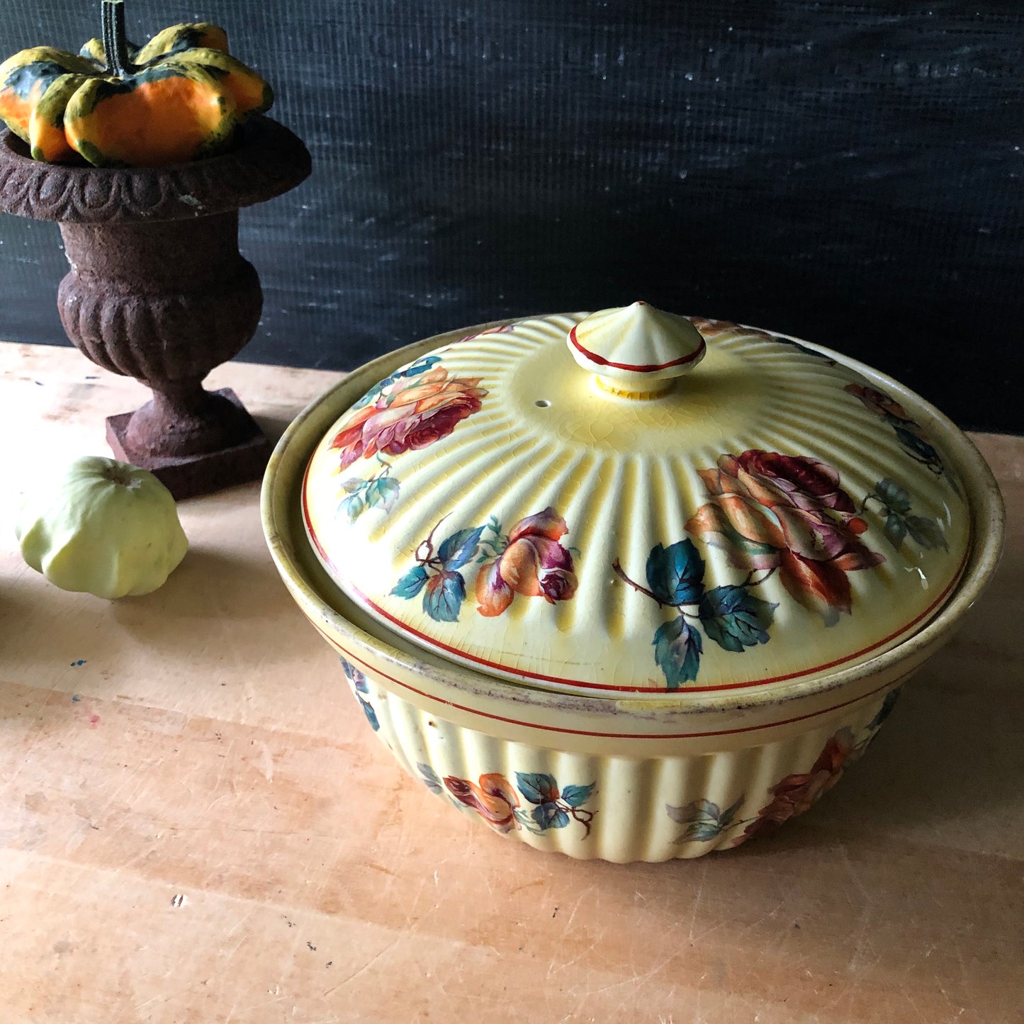 Vintage Bake Rite Covered Baking Dish (1940s)