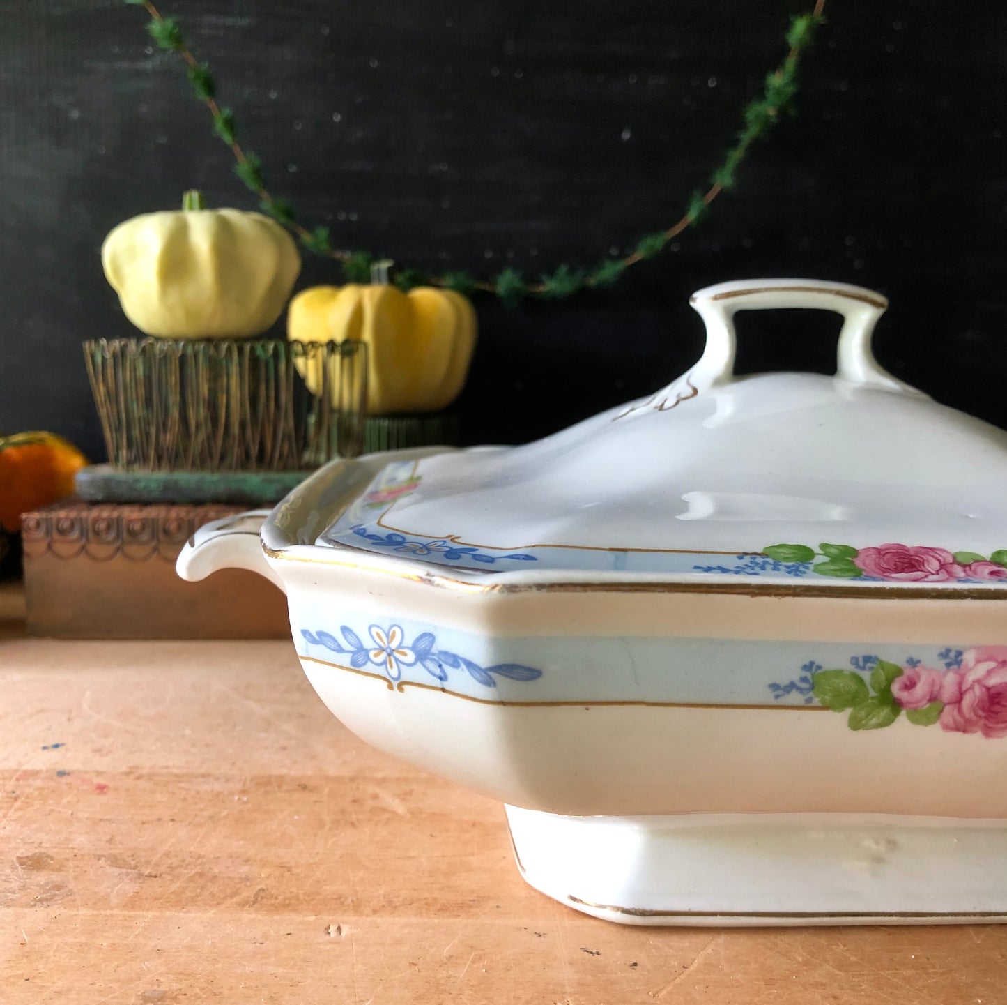 Antique Meakin Covered Vegetable Dish (c.1900s)