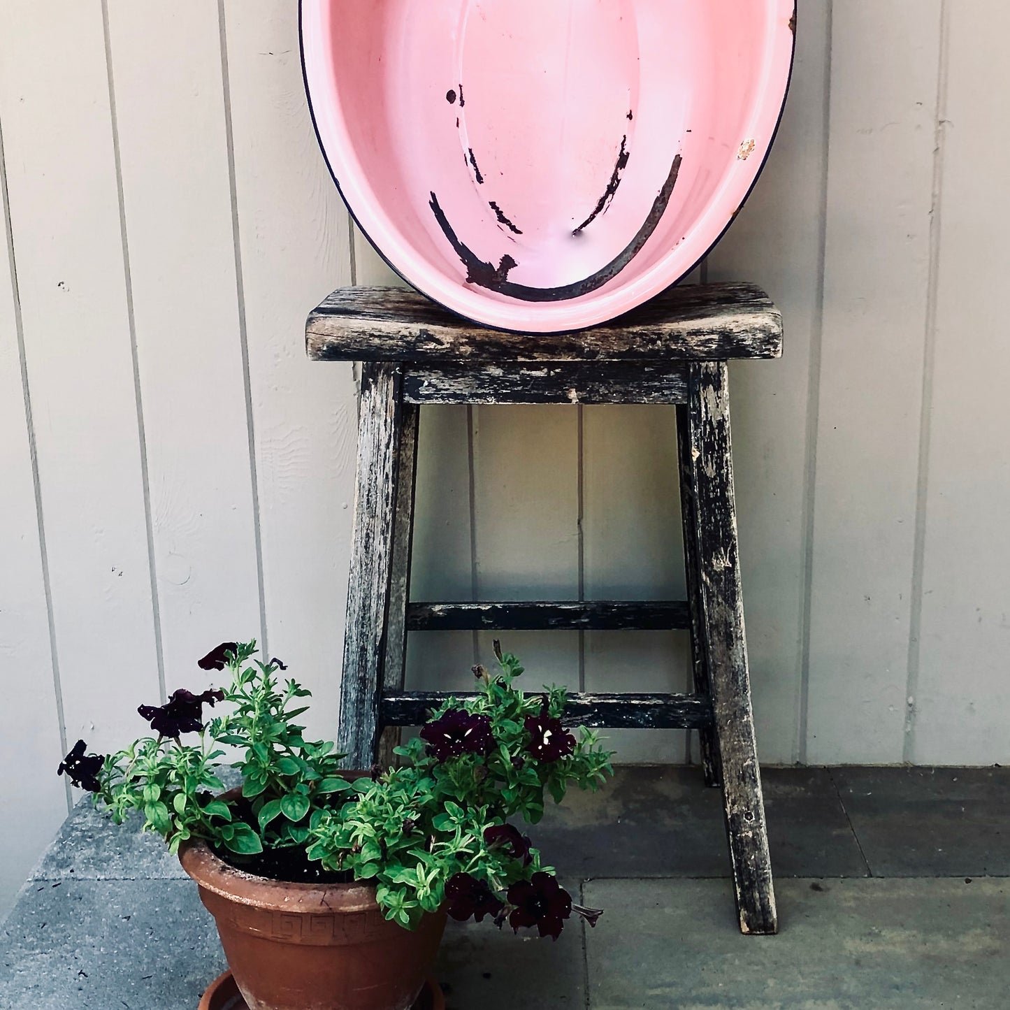 Vintage Pink Enamelware Wash Tub (c.1940s)