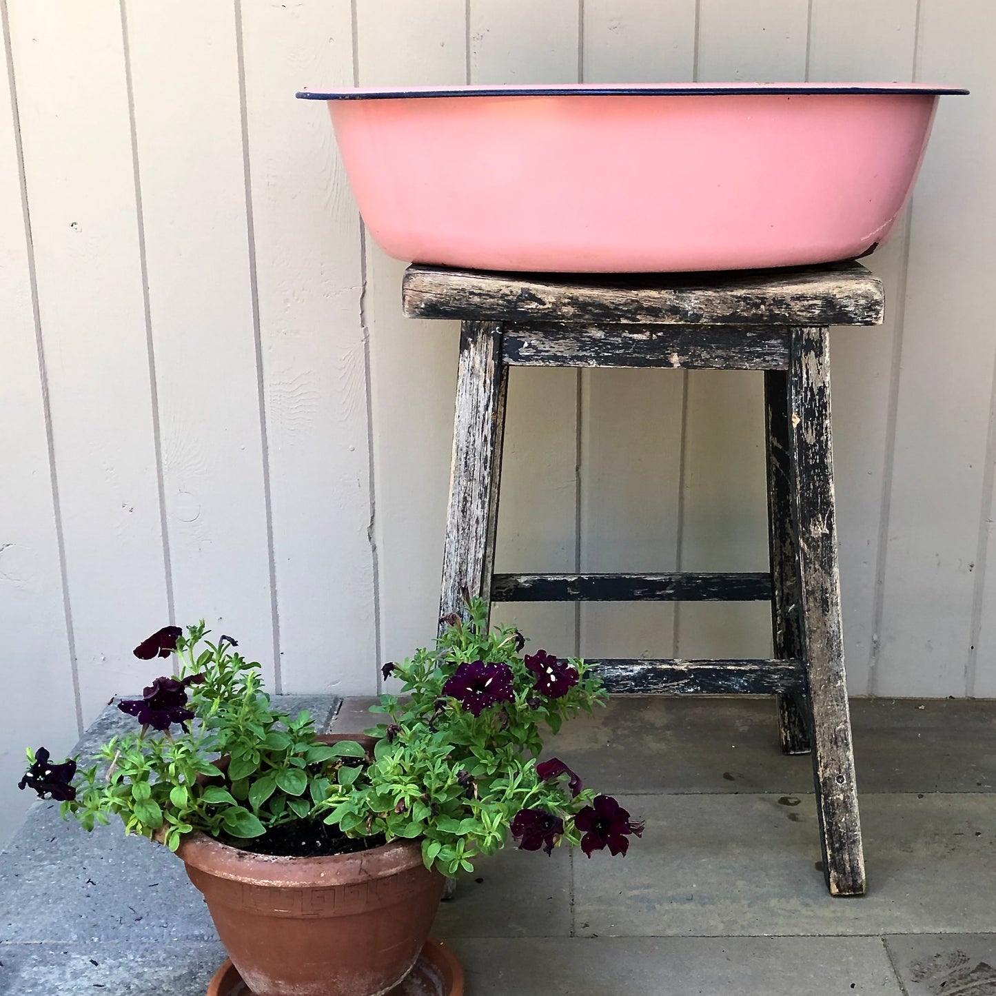 Vintage Pink Enamelware Wash Tub (c.1940s)