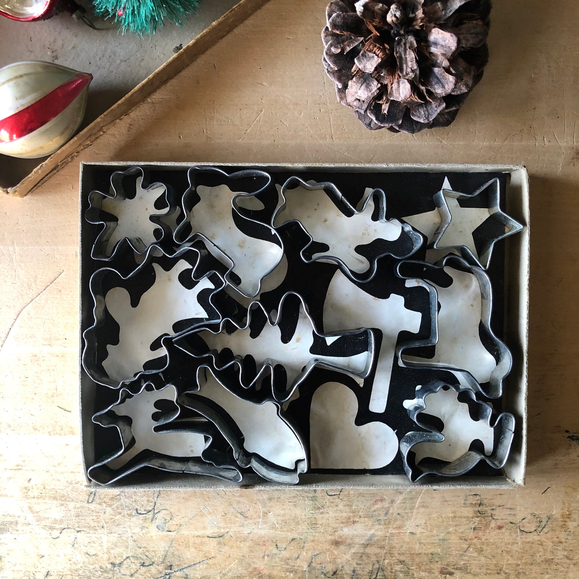 Vintage Boxed Tin Cookie Cutter Set (c.1960s)