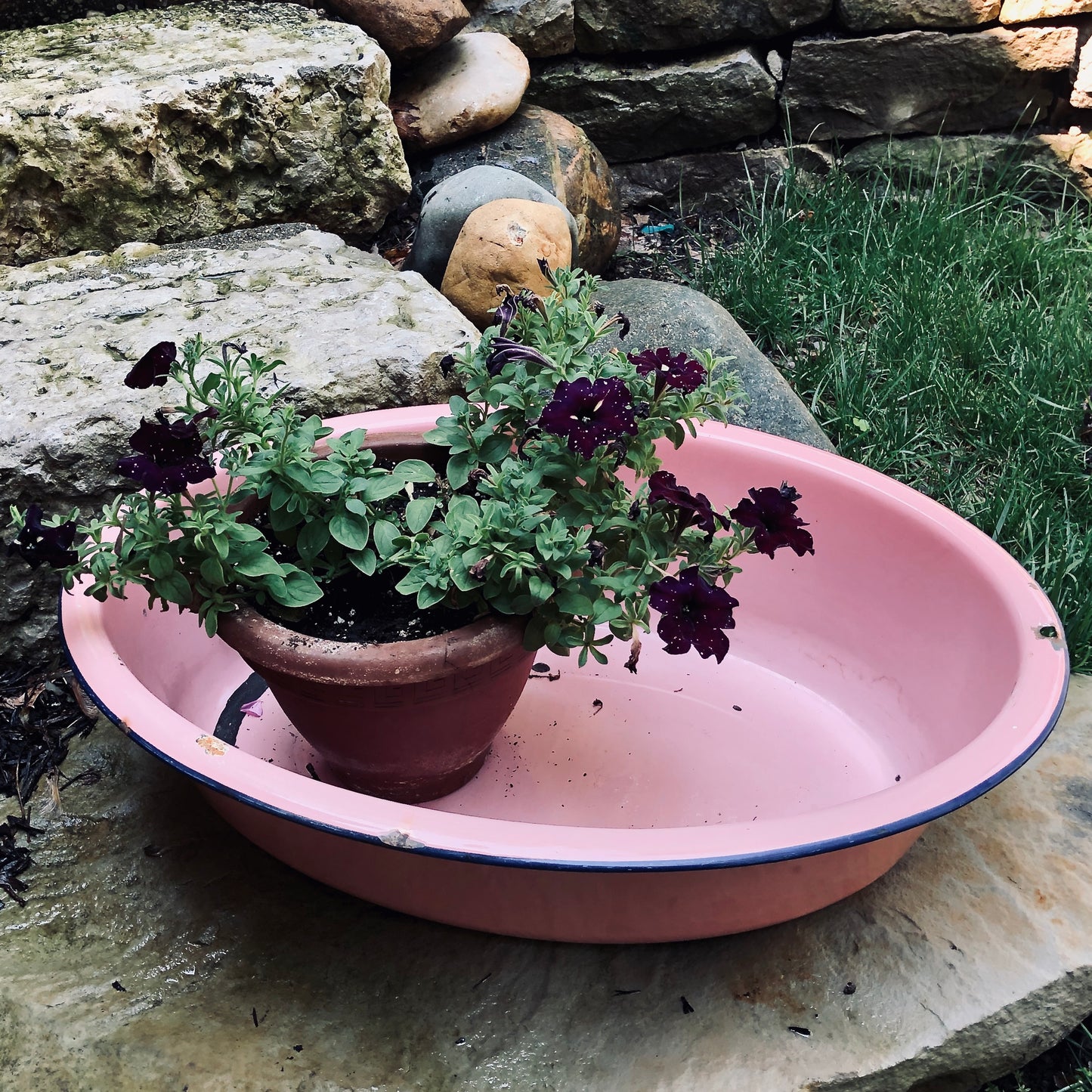 Vintage Pink Enamelware Wash Tub (c.1940s)