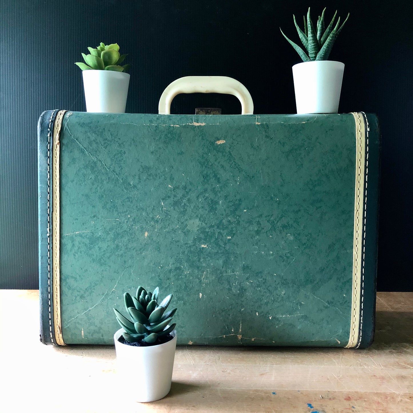 Small Green Vintage Suitcase (c.1940s)