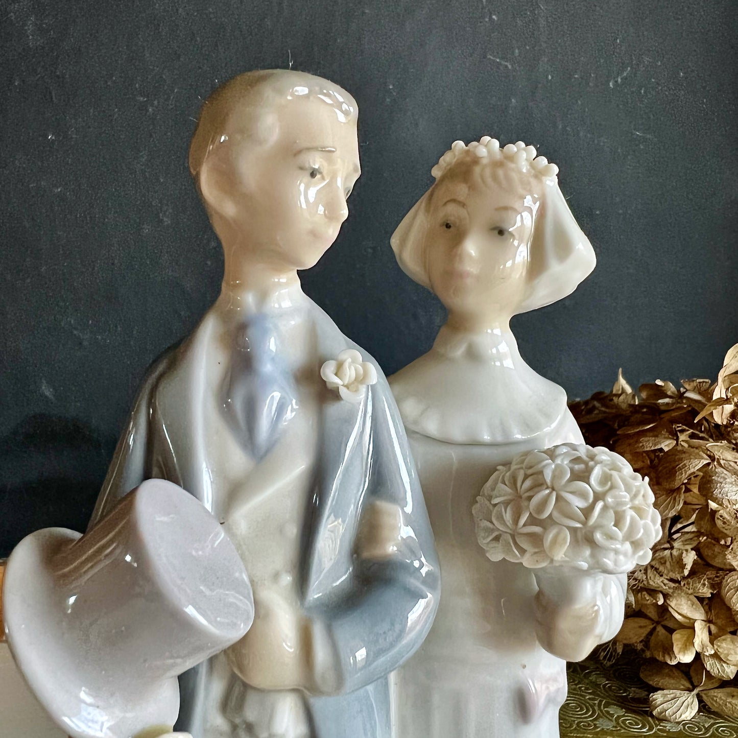 Vintage Lladro Wedding Bride and Groom Figurine (c.1977)