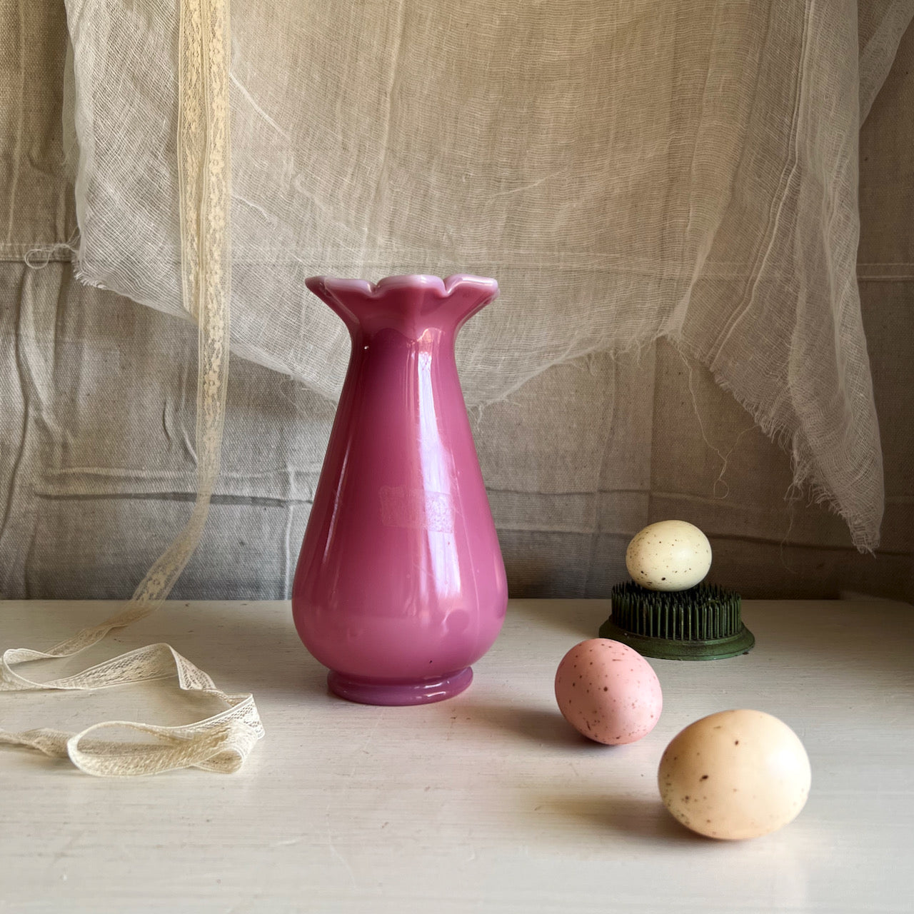 Vintage Fenton Pink Glass Ruffled Tulip Vase (c.1980s)