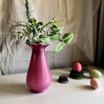 Vintage Fenton Pink Glass Ruffled Tulip Vase (c.1980s)