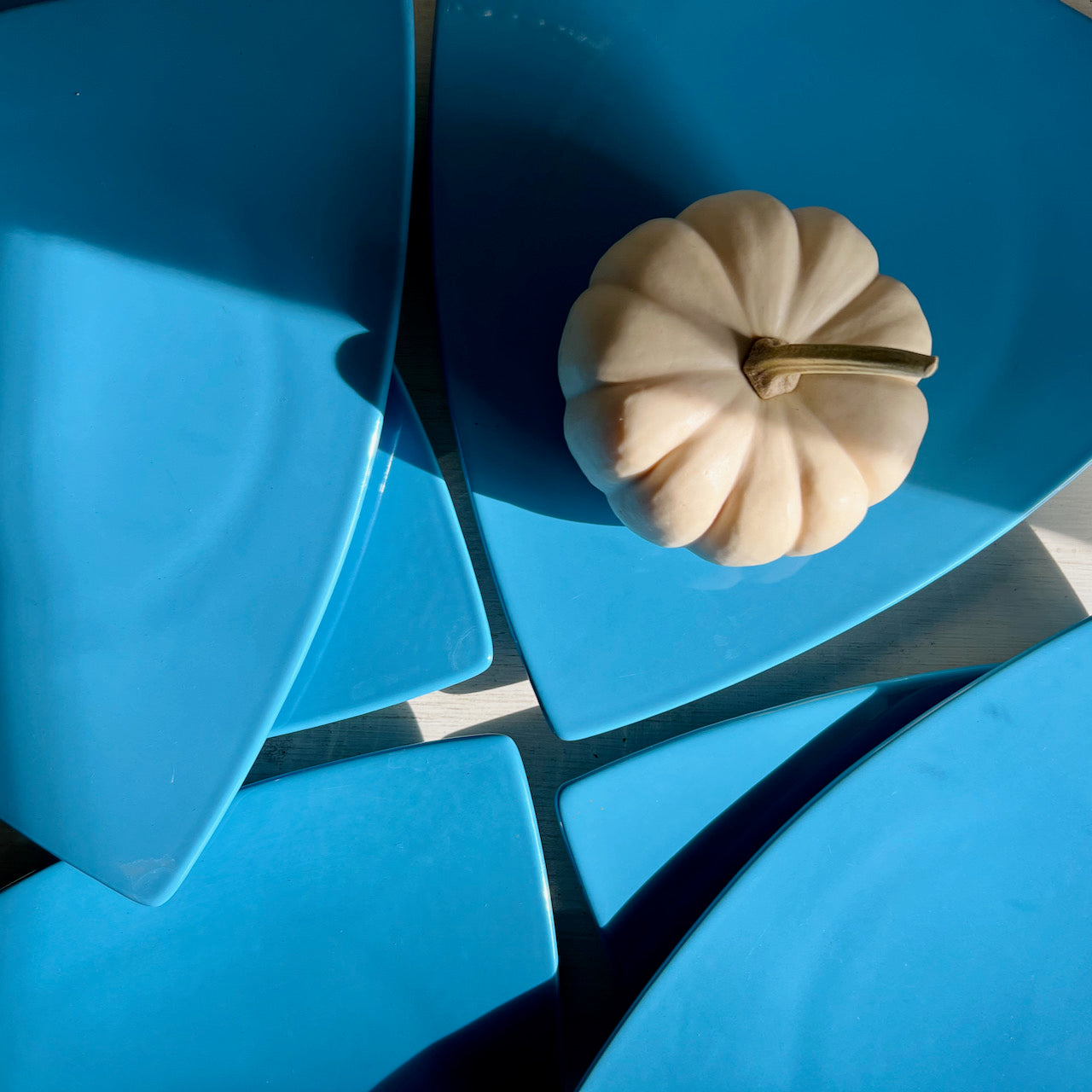 Buffalo China Turquoise Triangle Dinner Plates (c.1990s)