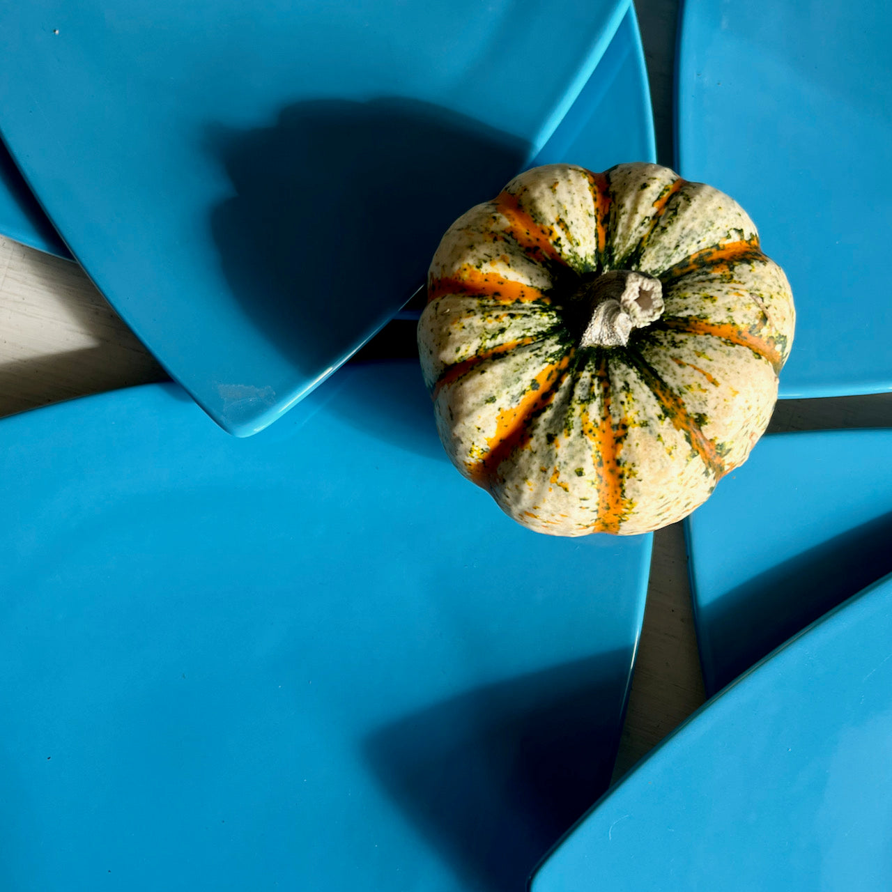 Buffalo China Turquoise Triangle Dinner Plates (c.1990s)