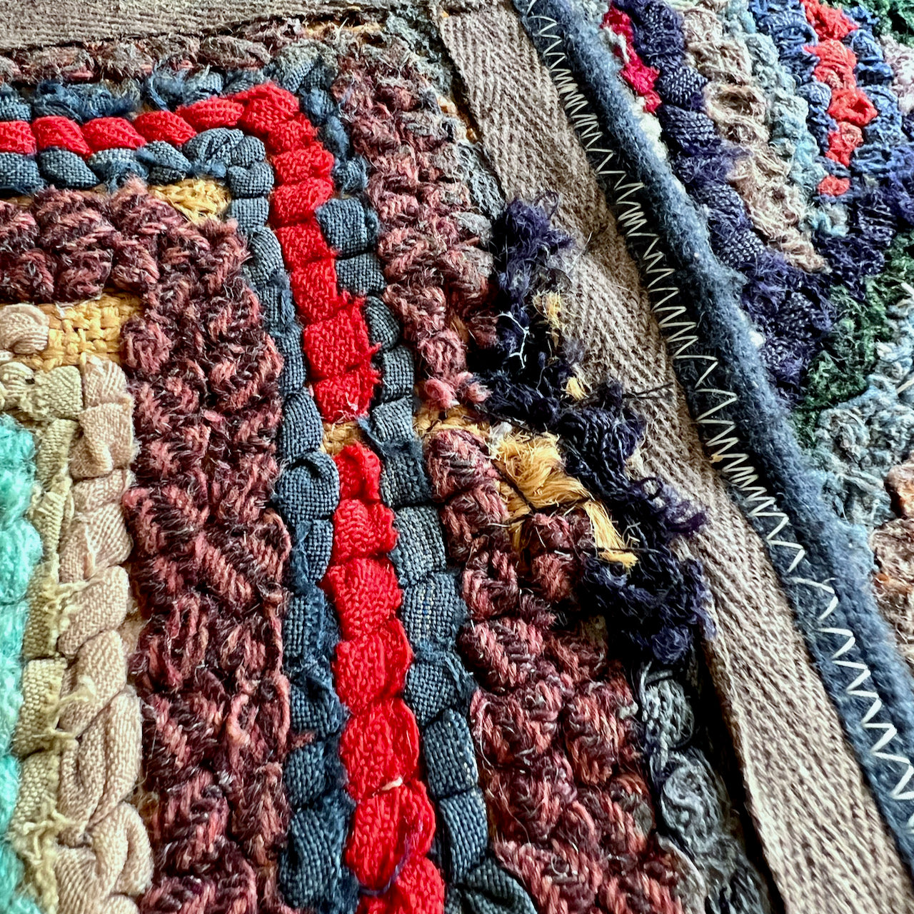 RUG-MAKING HISTORY - THE LATCH-HOOK