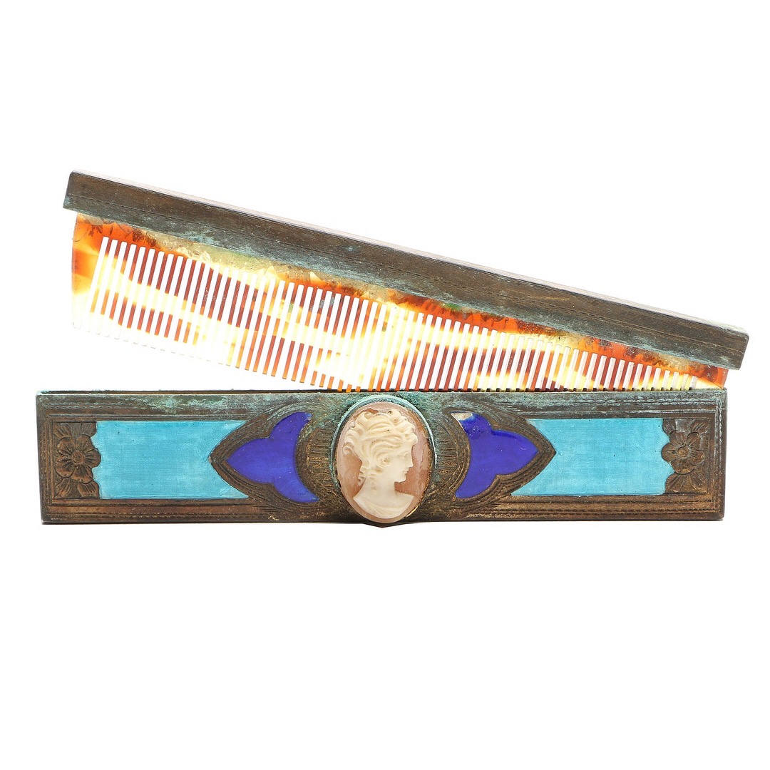 Art Deco Hair Comb with Cameo Case