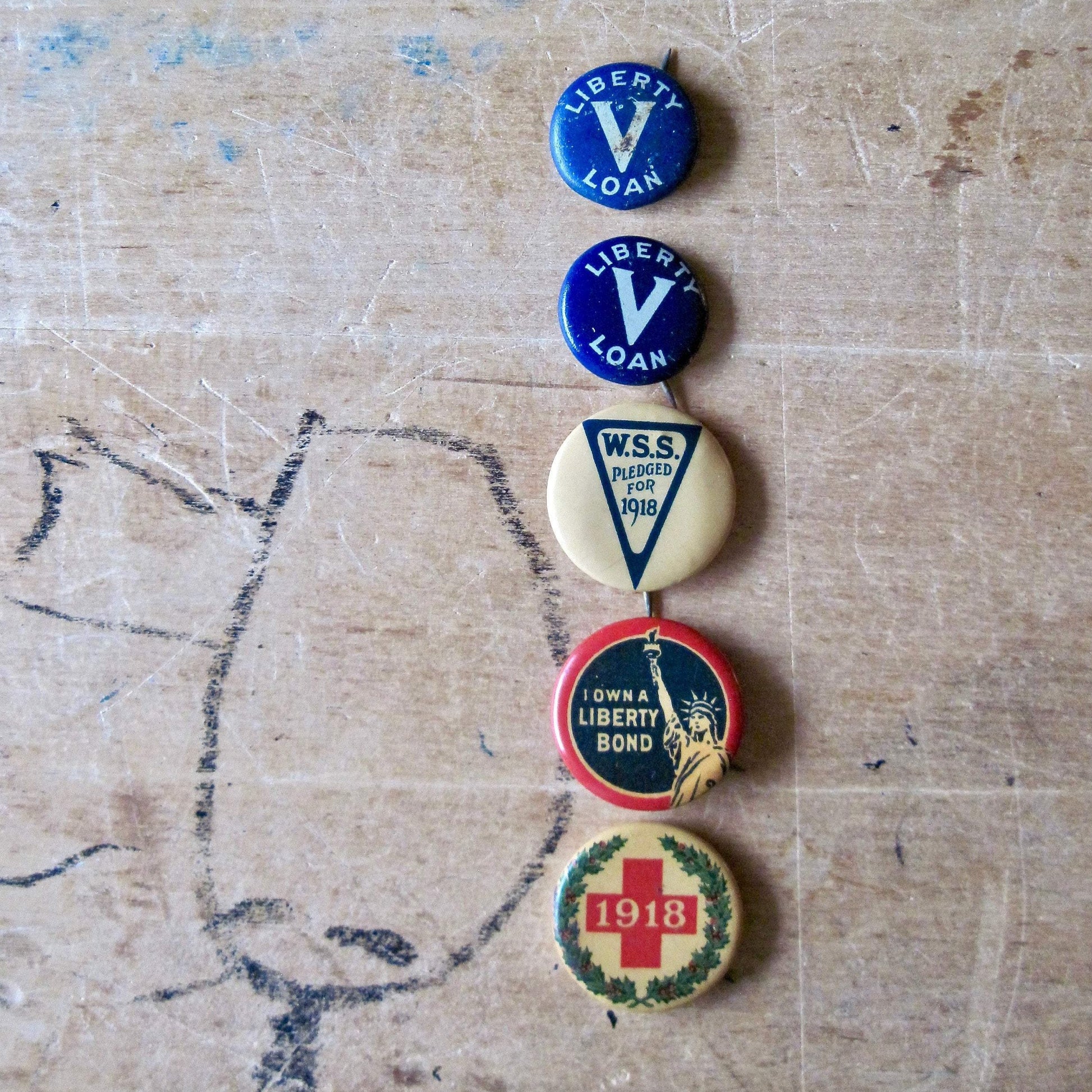 WWI Liberty Bond Pin Back Buttons (c.1918)