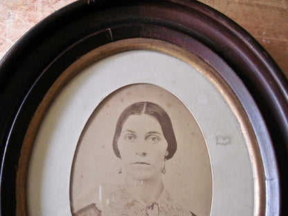Old Photo of Woman in Mahogany Frame (c.1800s)