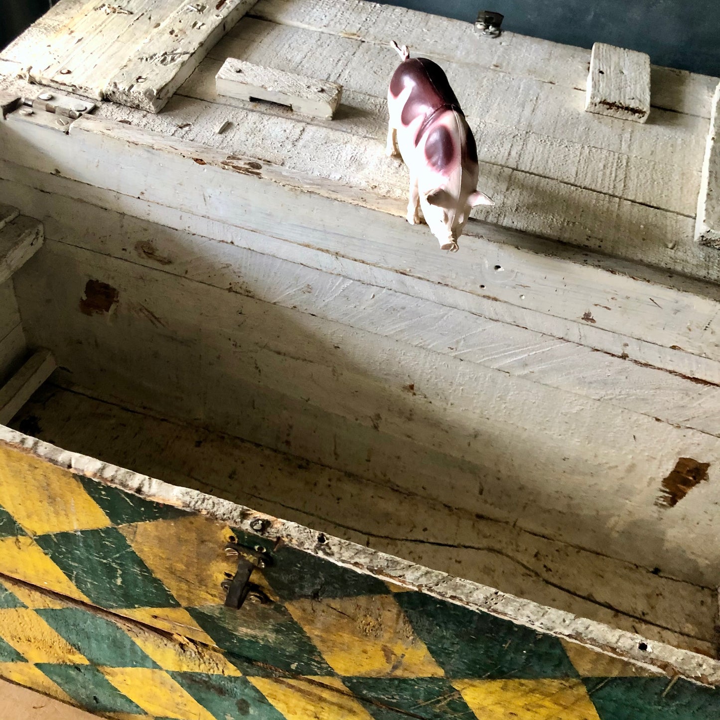 Harlequin Painted Primitive Wooden Storage Chest (c.1900s)